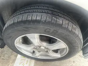 টয়োটা প্রিমিও ১.৫ এফডব্লিউডি ২০১২ হোয়াইট