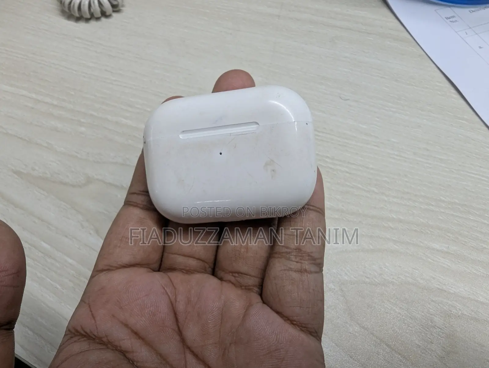 Apple AirPods Pro, Designed by Apple in California and USA