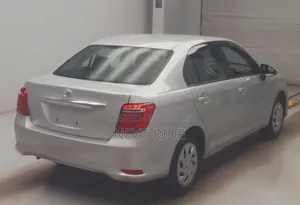 Toyota Axio 2021 Silver