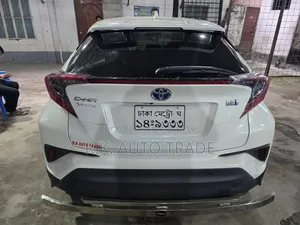 টয়োটা সি-এইচআর ২০১৯ পার্ল