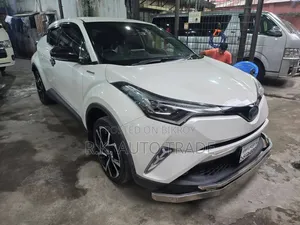টয়োটা সি-এইচআর ২০১৯ পার্ল