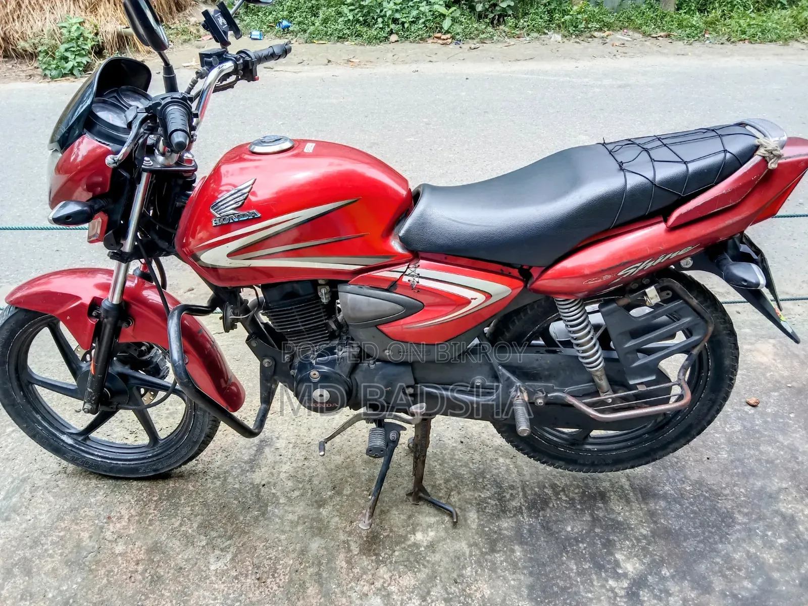 Honda CB 2015 Red