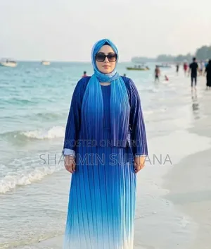 Gown. Soft silk georgette.