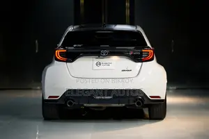 Toyota Yaris 2020 Pearl