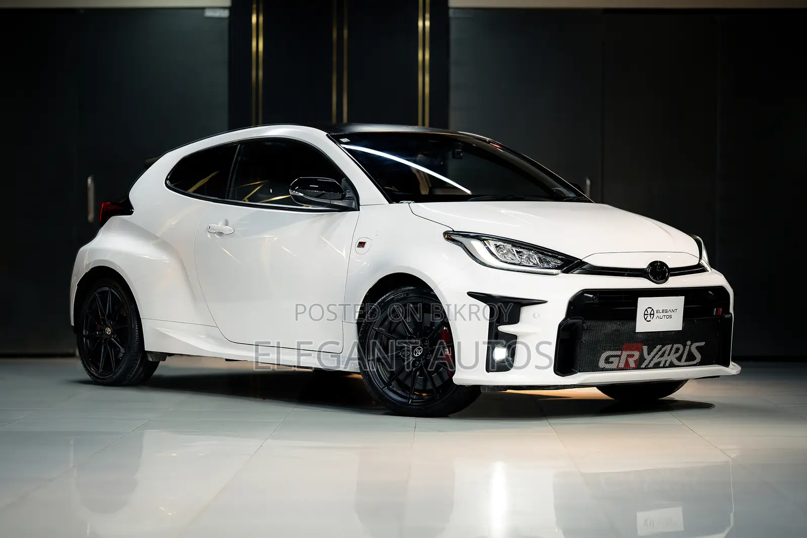 Toyota Yaris 2020 Pearl