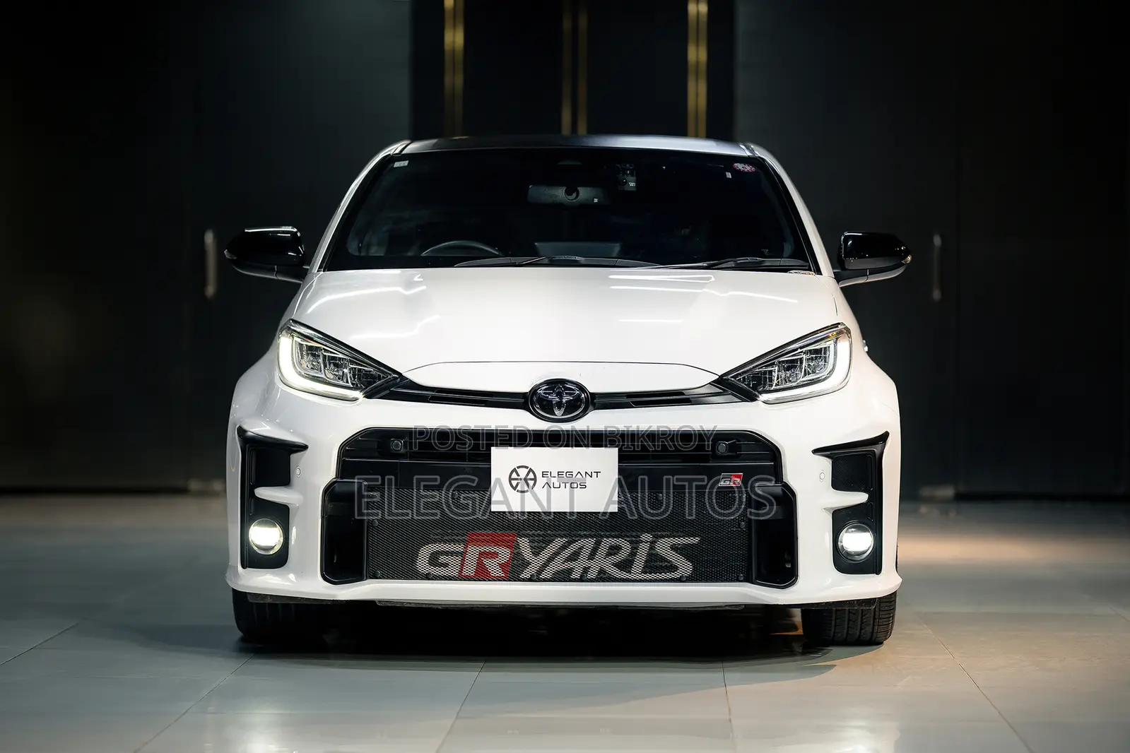 Toyota Yaris 2020 Pearl