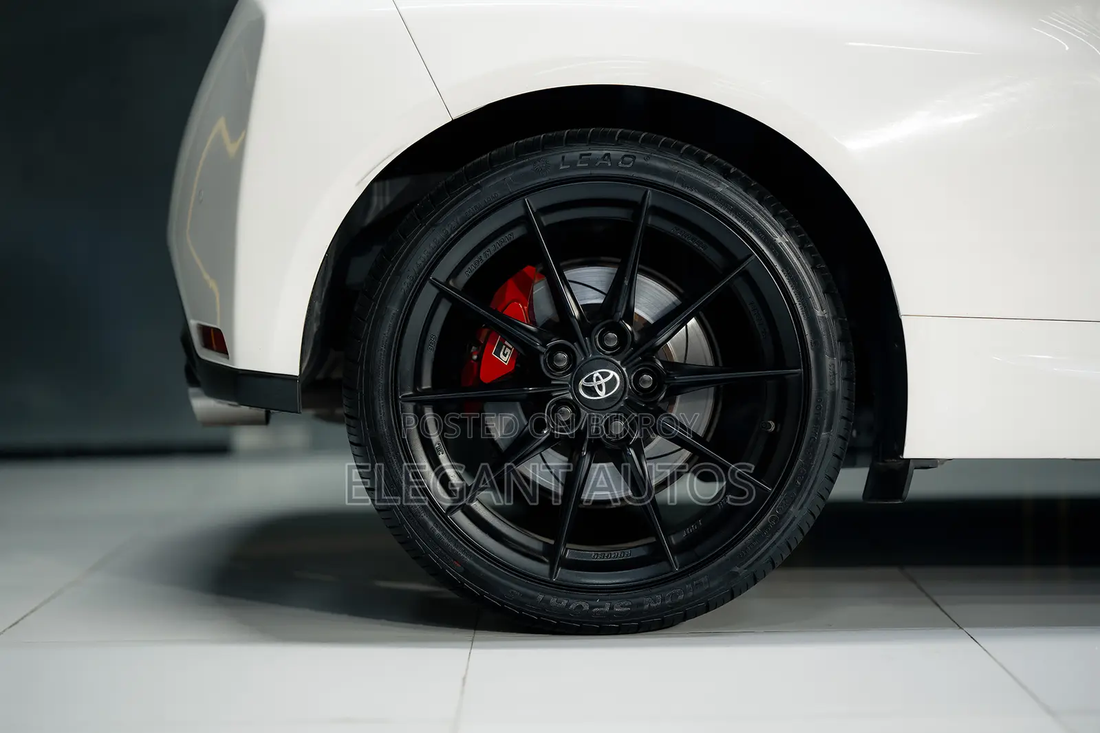 Toyota Yaris 2020 Pearl