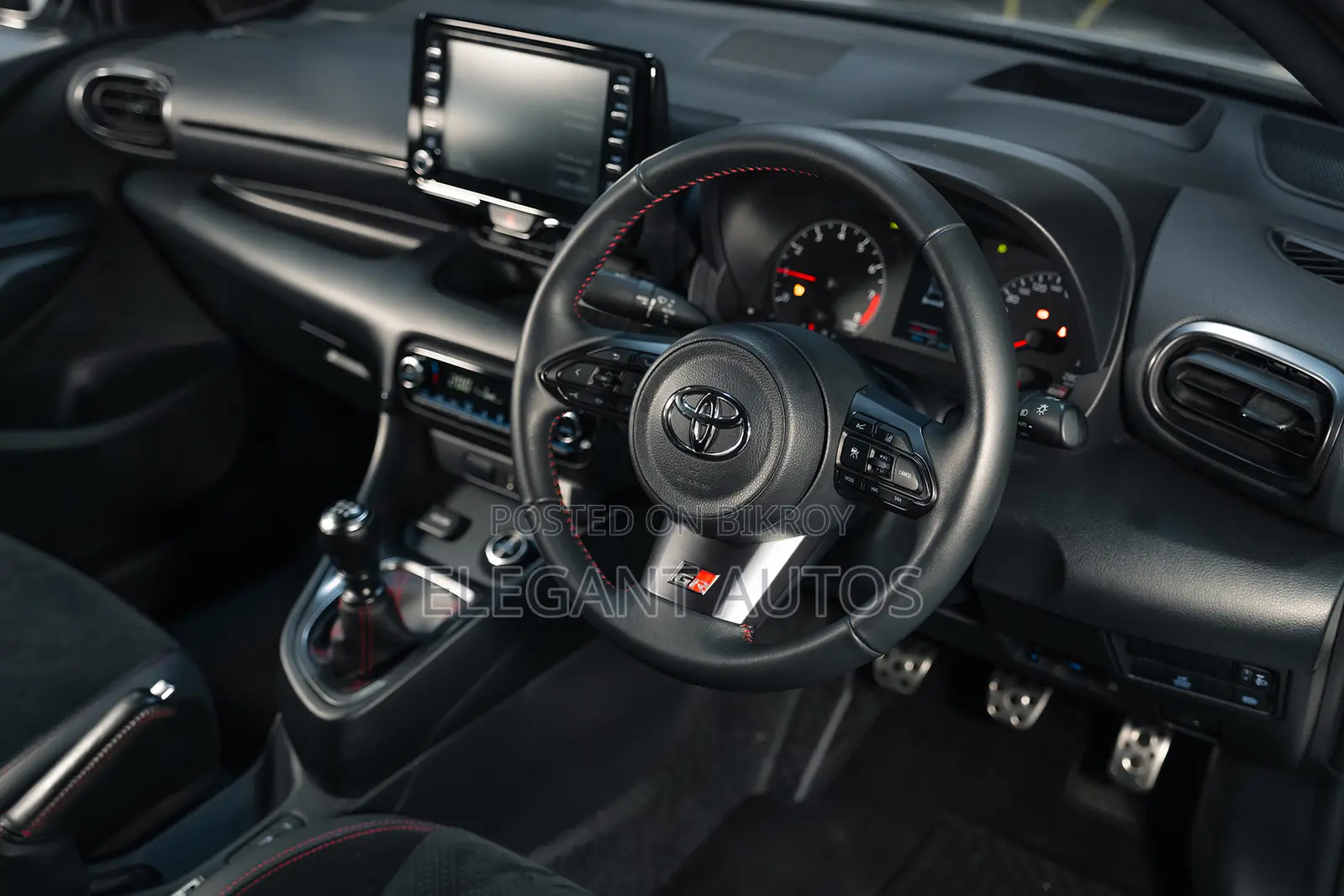 Toyota Yaris 2020 Pearl