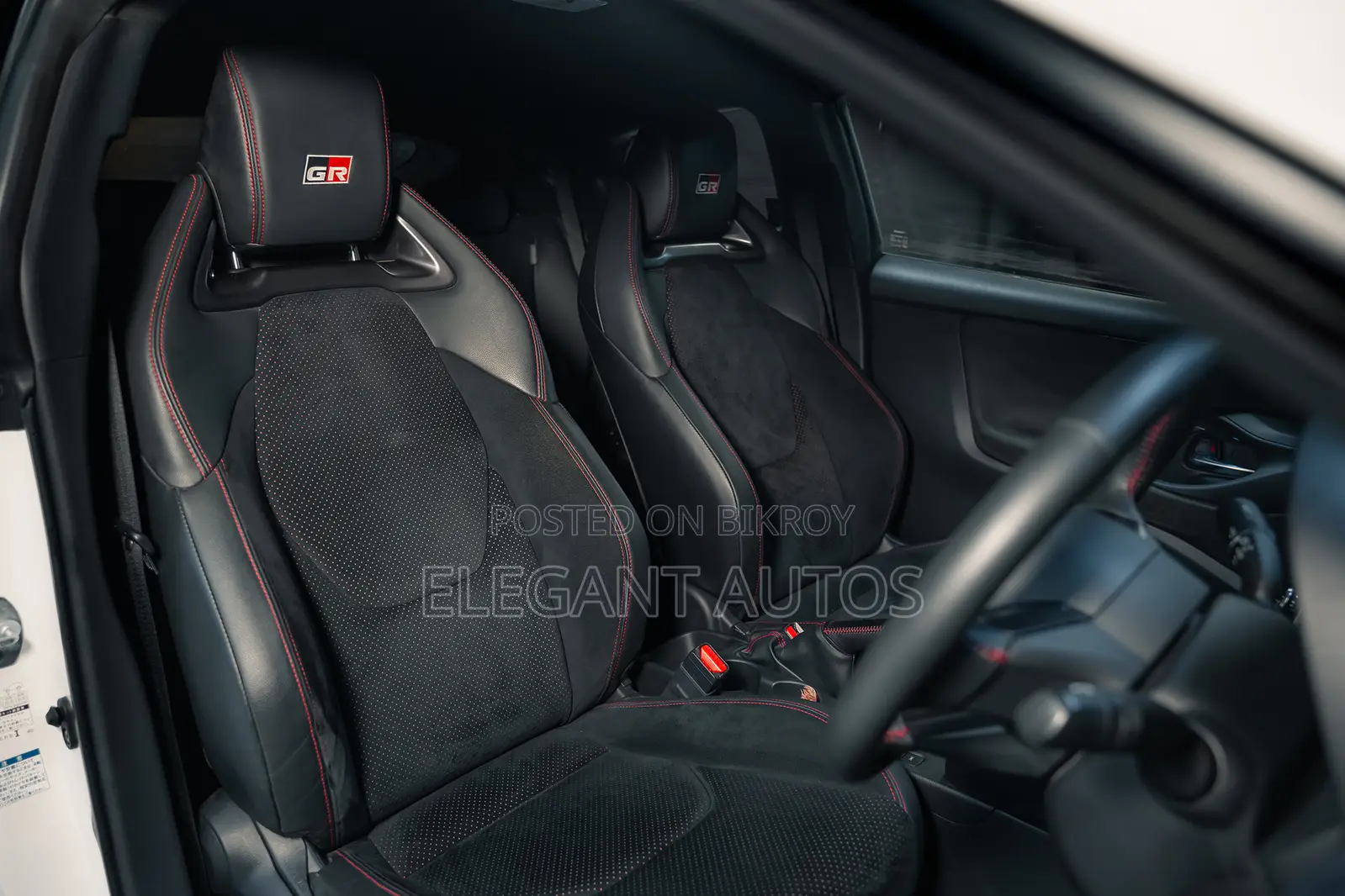 Toyota Yaris 2020 Pearl