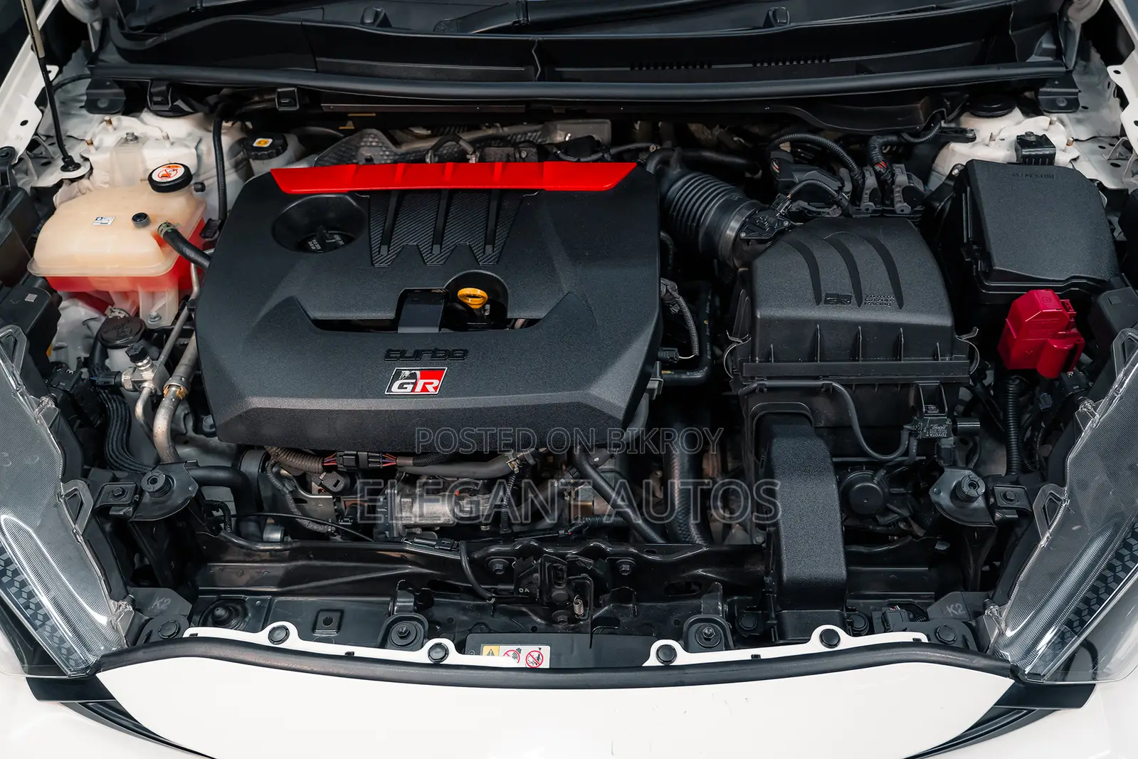 Toyota Yaris 2020 Pearl