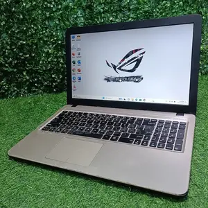 ল্যাপটপ আসুস ৩জিবি ইন্টেল এসএসডি ২৫৬জিবি