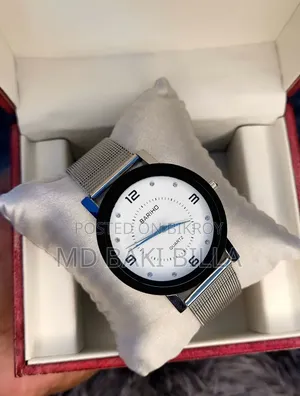 Stylish - Modern Vibe - Easily Usable - Analog Stylish Elegant Watch