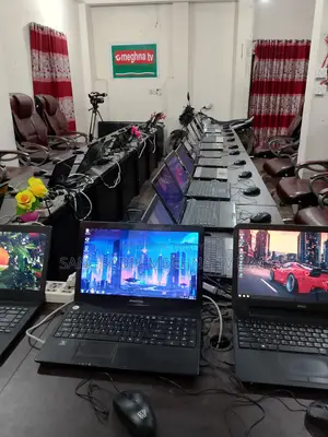 ল্যাপটপ এইচপি ৪জিবি ইন্টেল এসএসডি ৫০০জিবি