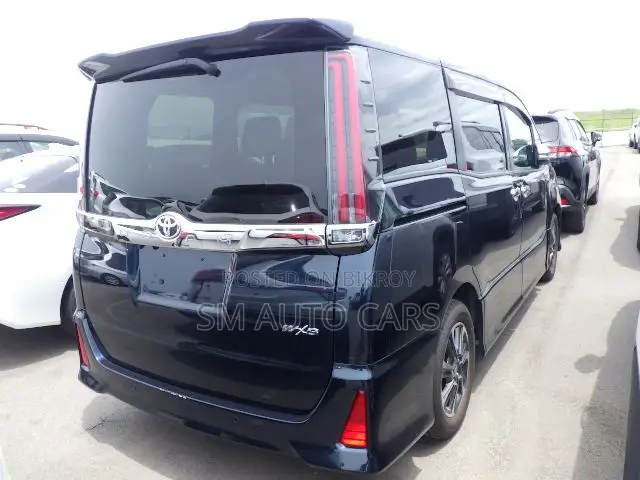 Toyota Noah 2.0 Front Wheel Drive (8 Seater) 2021 Matt Black