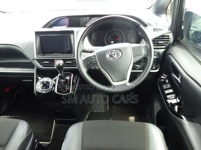 Toyota Noah 2.0 Front Wheel Drive (8 Seater) 2021 Matt Black