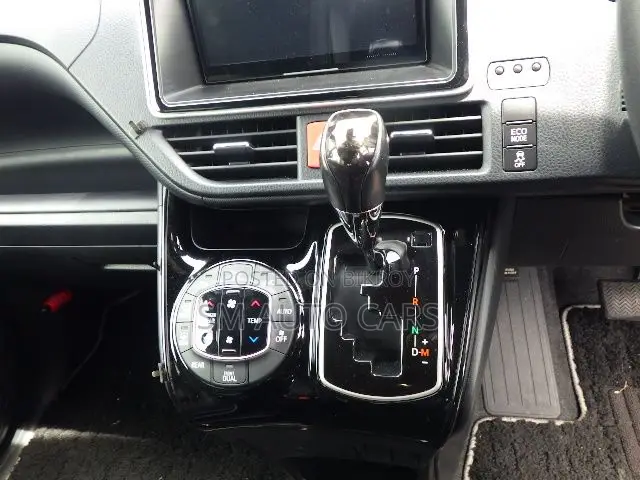 Toyota Noah 2.0 Front Wheel Drive (8 Seater) 2021 Matt Black