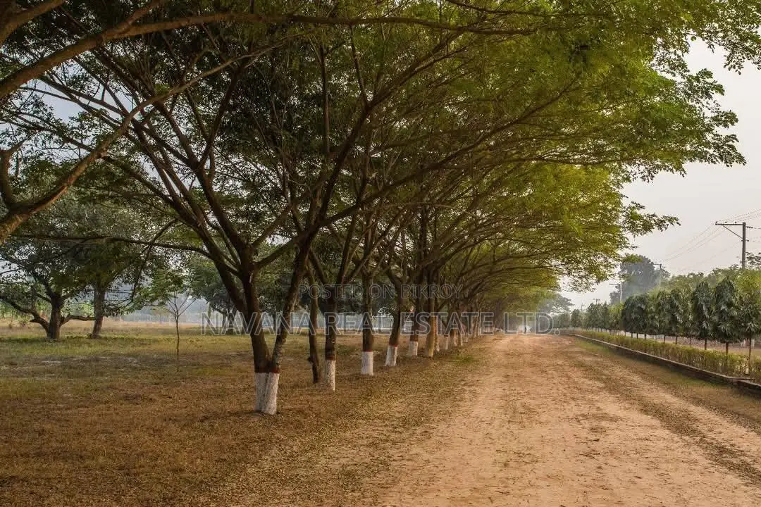 নবনা পূর্বাচলে ৫ কাঠার প্লট