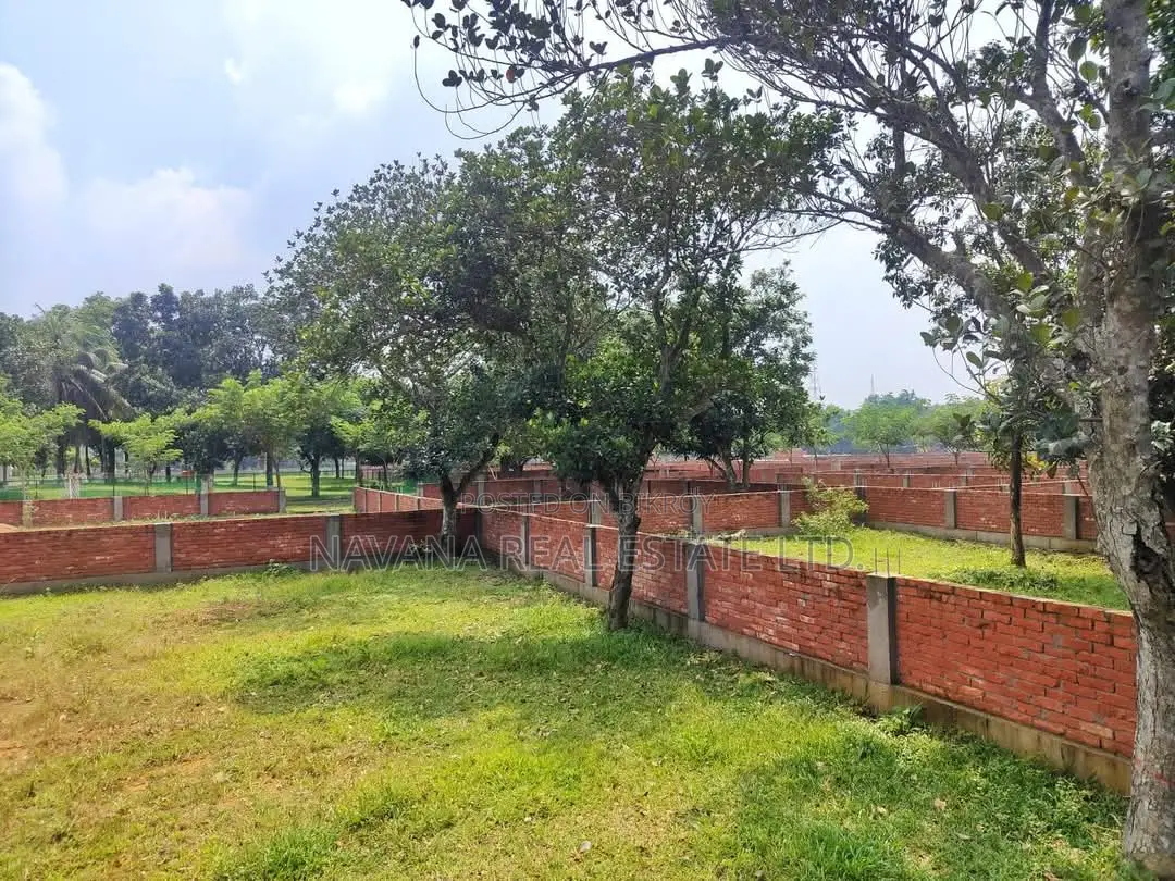 নবনা পূর্বাচলে ৫ কাঠার প্লট