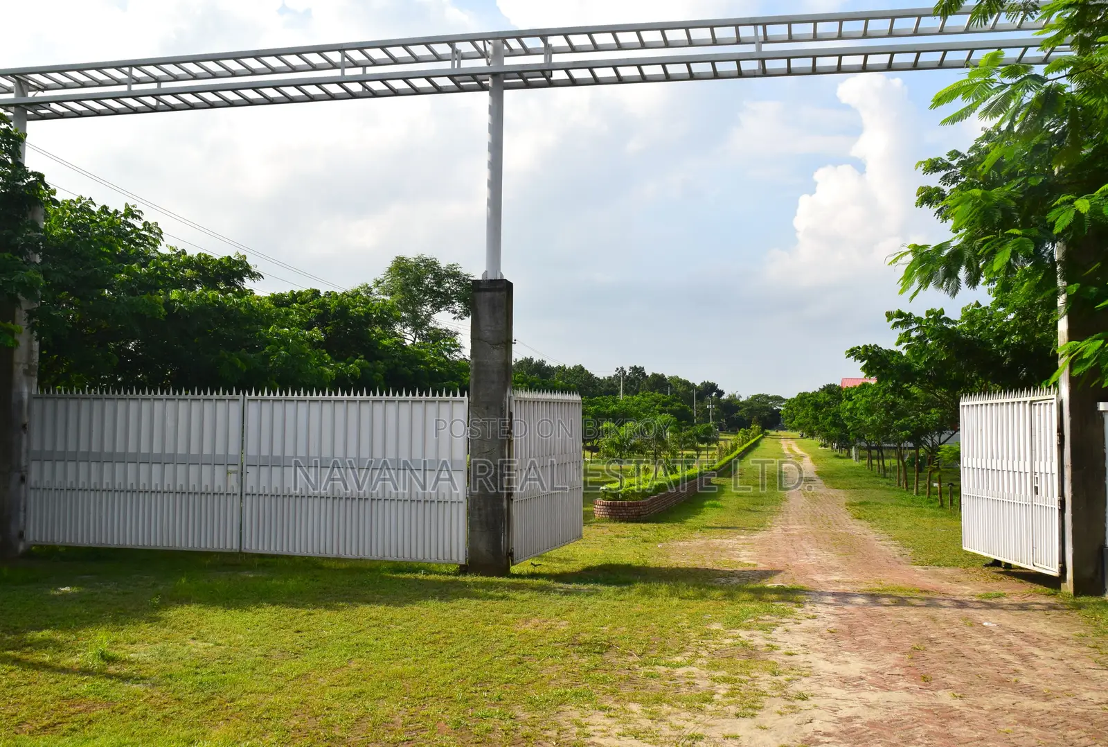 নবনা পূর্বাচলে ৫ কাঠার প্লট