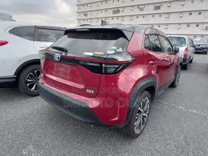 Toyota Yaris Cross 1.5 Hybrid FWD 2021 Red