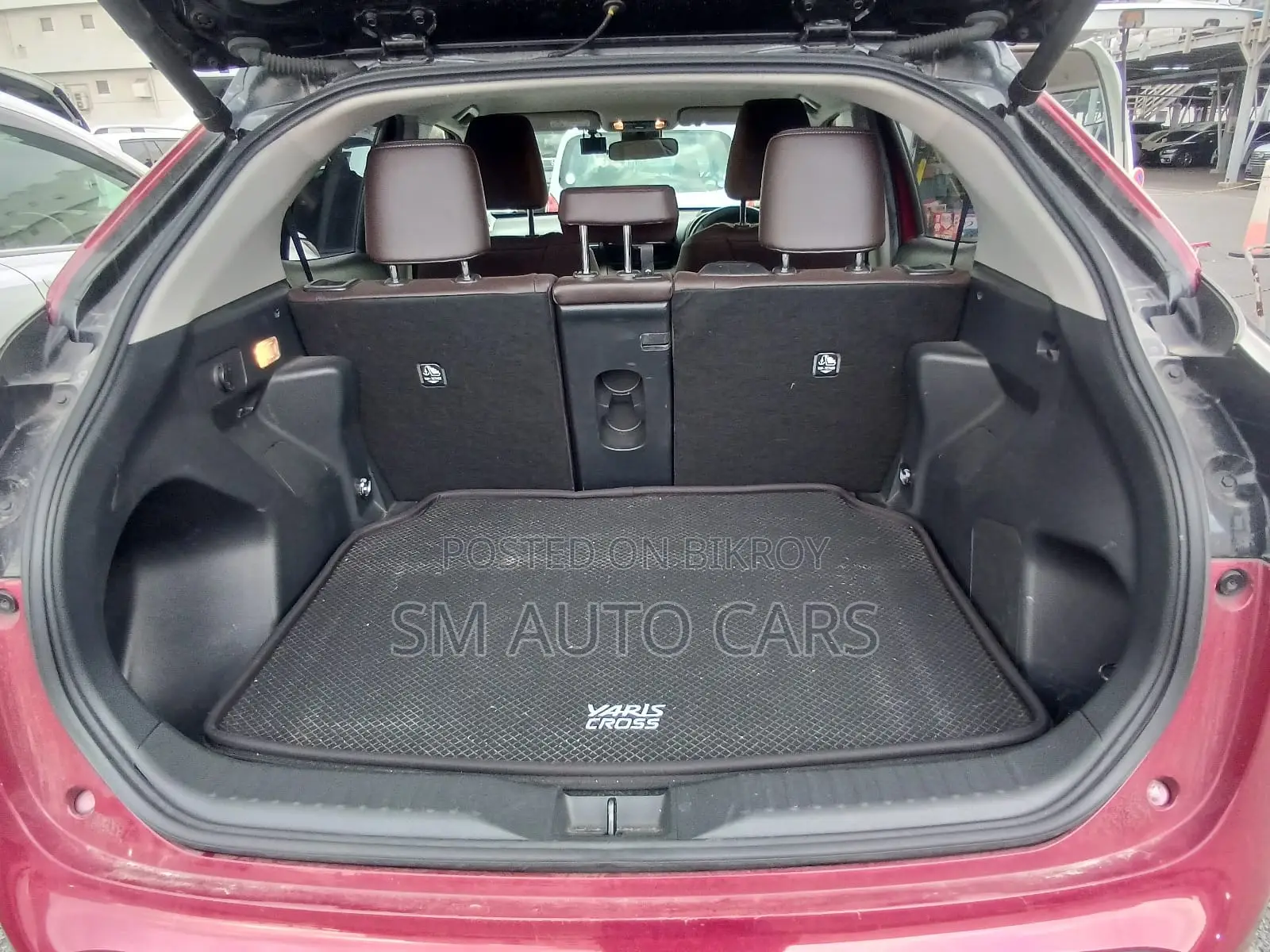 Toyota Yaris Cross 1.5 Hybrid FWD 2021 Red