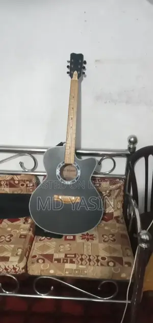 Acoustic Cutaway Guitar