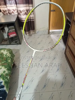 ব্যাডমিন্টন ব্যাট (র‍্যাকেট)