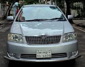 টয়োটা করোলা সেডান ২০০৫ সিলভার