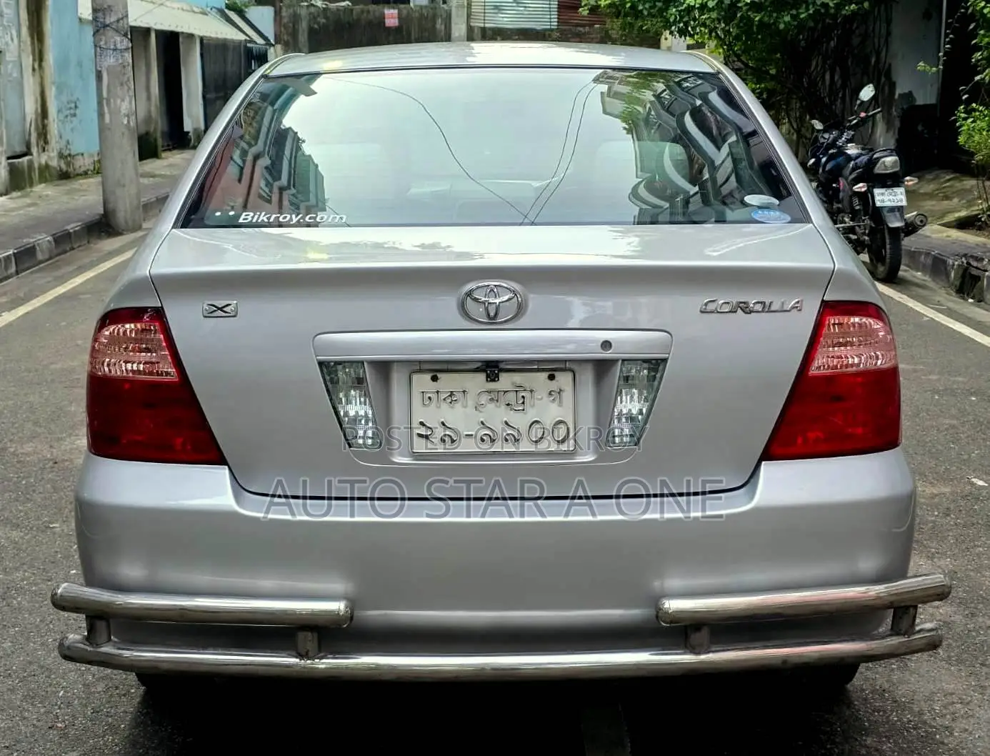 টয়োটা করোলা সেডান ২০০৫ সিলভার