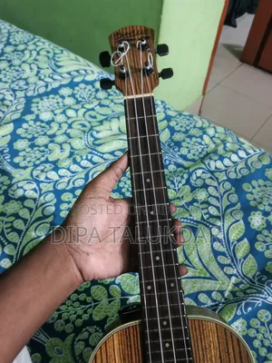 ইউকুলেলে ফর সেল