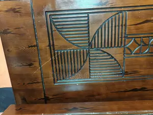 Malaysian wood bed for sale (Mdf)