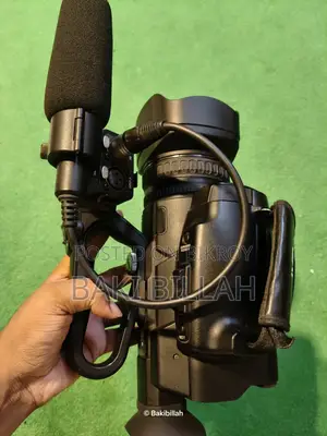 JVC Gy-Hm170u Professional Camcorder