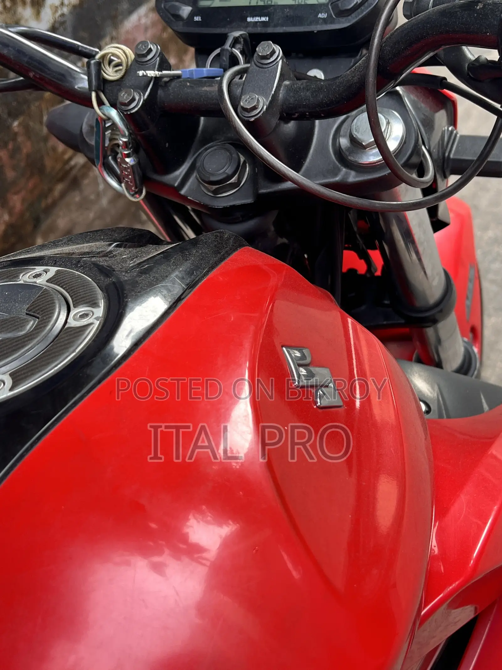 Suzuki Gixxer Fi ABS 2023 Red