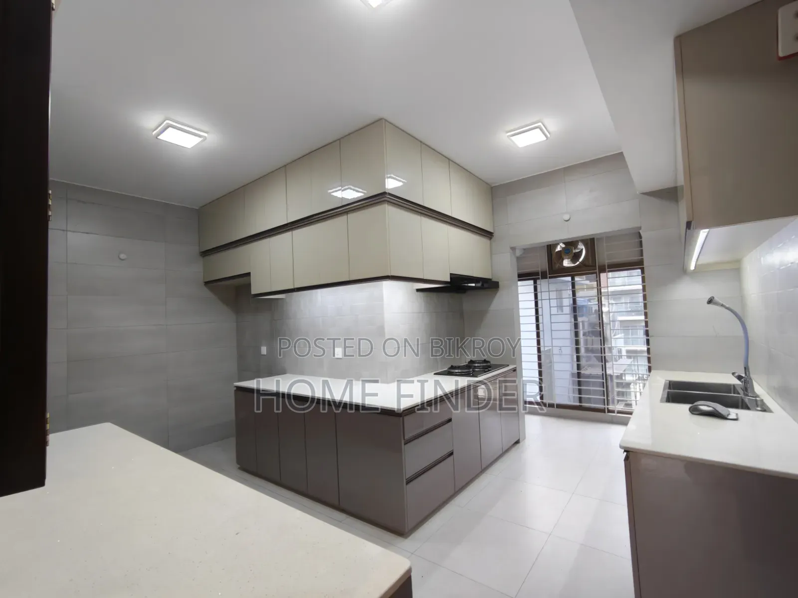 4-bedroom Apartment in Gulshan for Rent