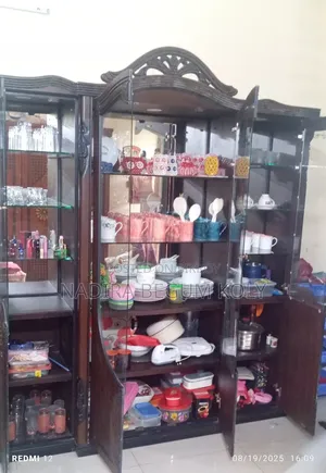 Showcase sell