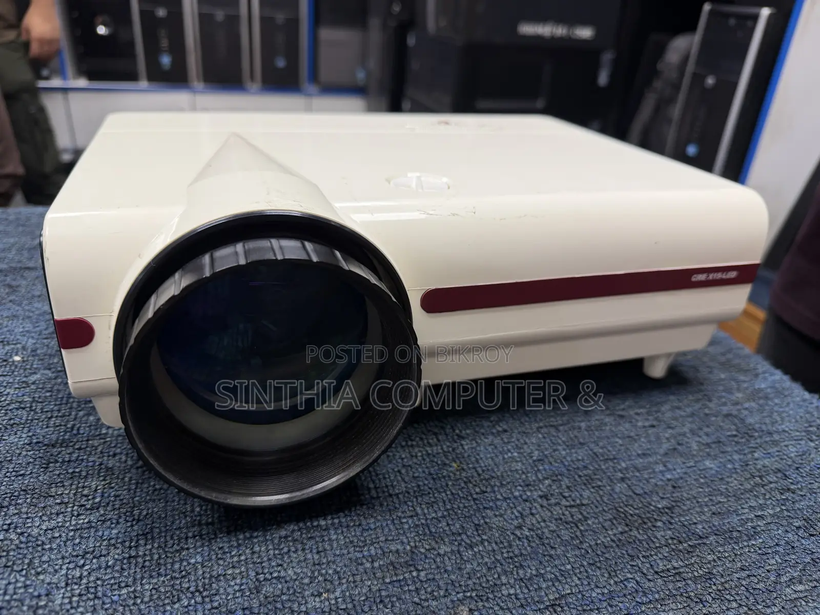 Projector 3000 Lumens Full Fresh Running Condition