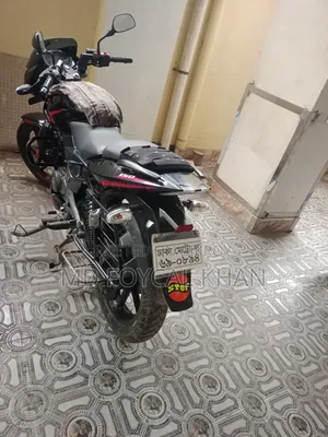 বাজাজ পালসার ১৫০ ২০২১ ব্ল্যাক