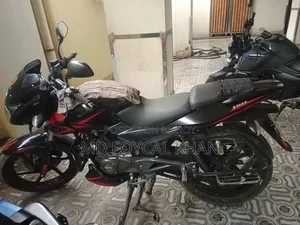 বাজাজ পালসার ১৫০ ২০২১ ব্ল্যাক
