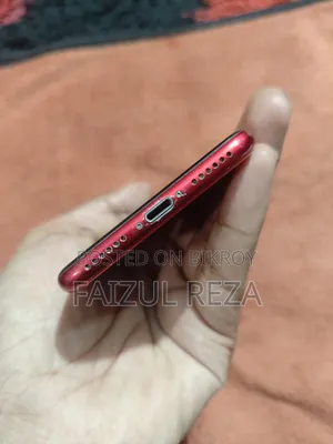 Apple iPhone SE (2020) 64 GB Red
