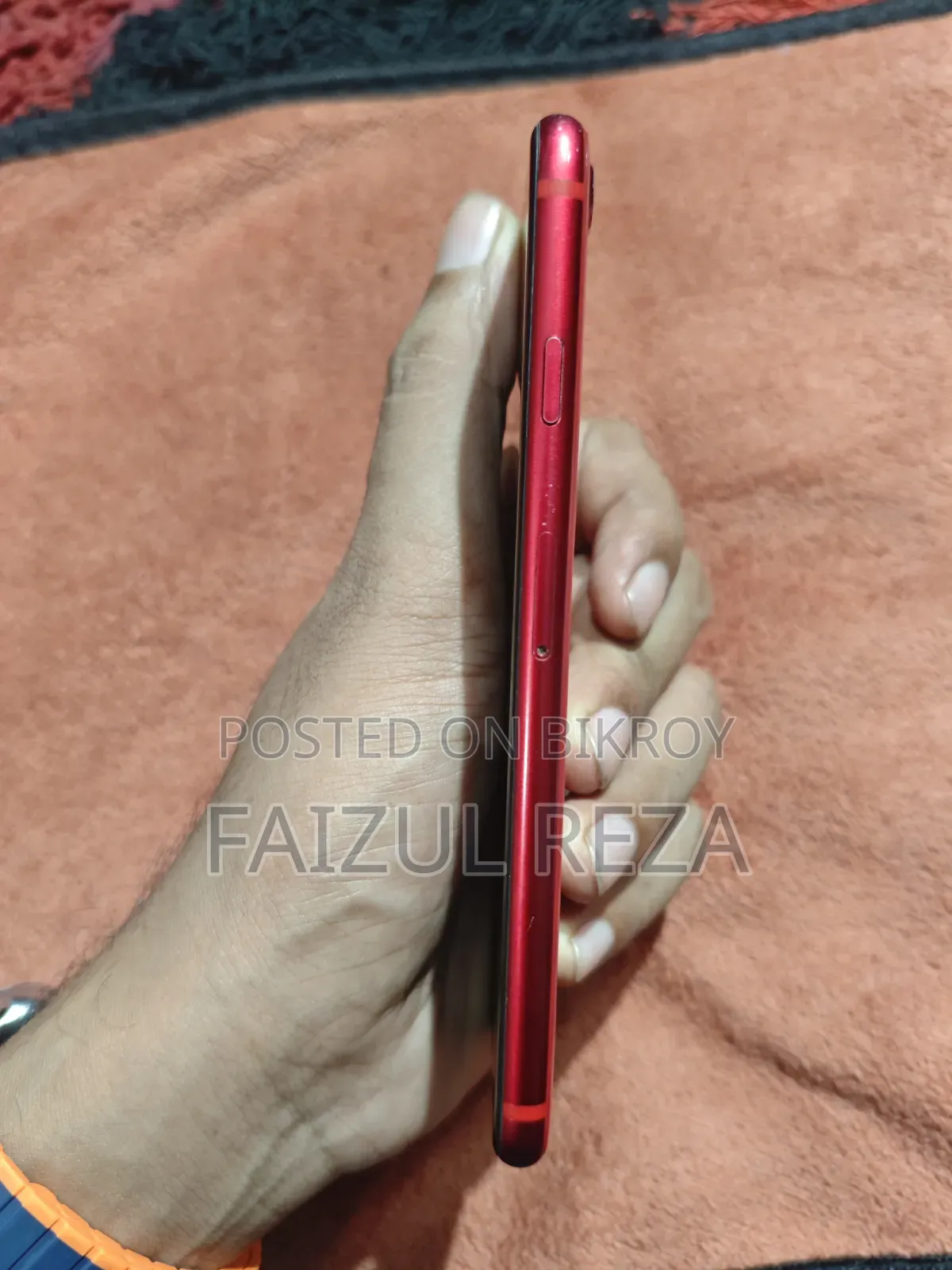 Apple iPhone SE (2020) 64 GB Red