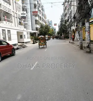 সেক্টর-১৩ তে ৩০ ফুট রাস্তা ৫ কাঠা পার্ক ইস্ট