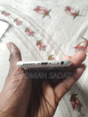 অ্যাপল আইফোন ৬এস ৬৪ জিবি সিলভার