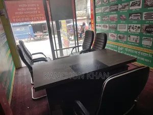 অফিস টেবিল চেয়ার