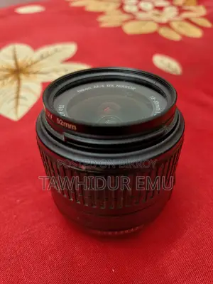 Nikon Nikkor 18-55mm Lens