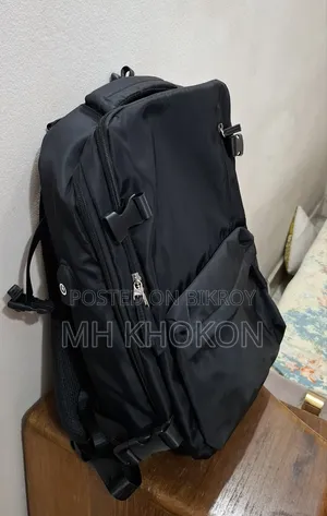 Backpack কা‌ধের ব‌্যাগ