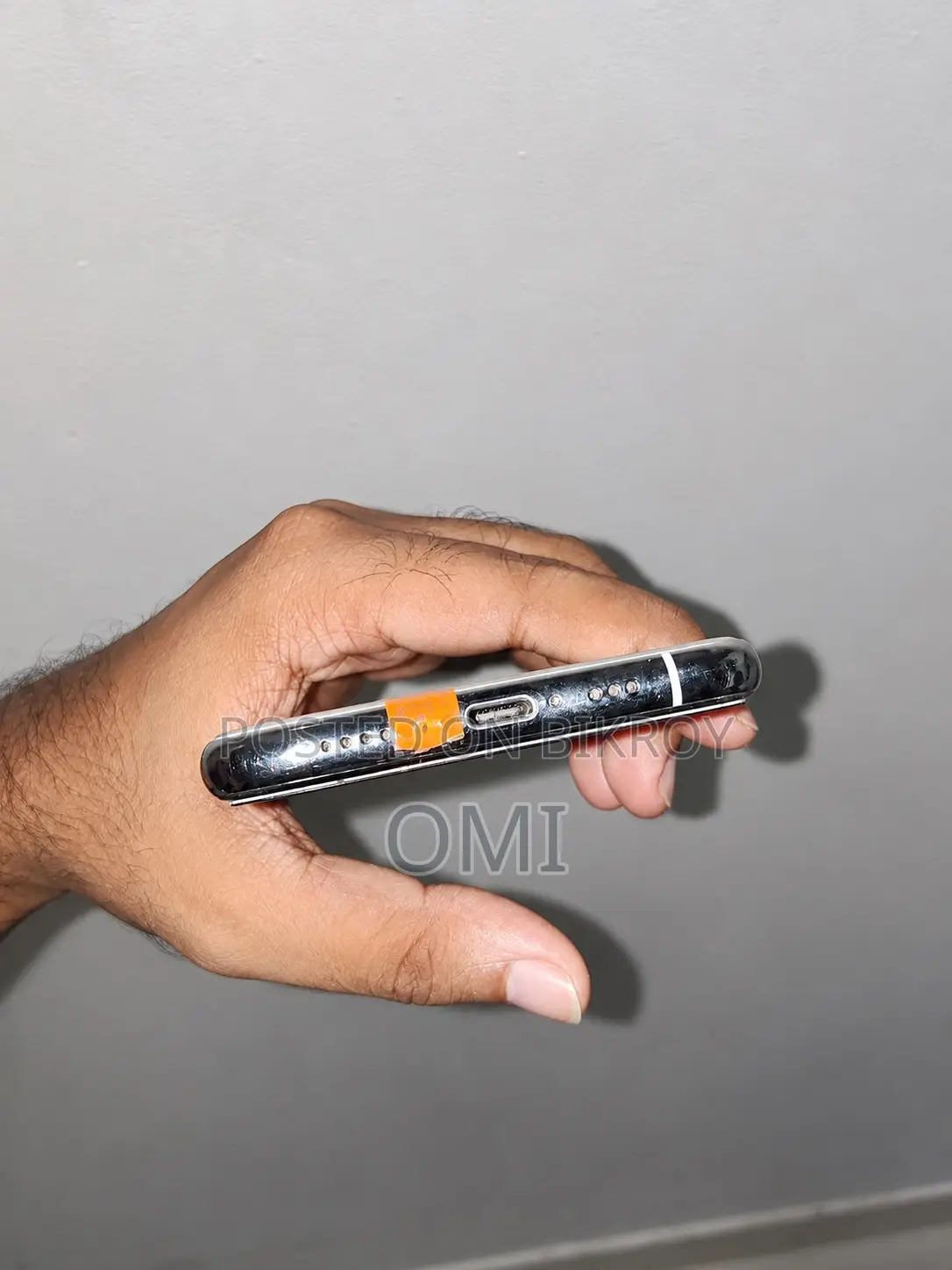 অ্যাপল আইফোন ১১ প্রো ২৫৬ জিবি সিলভার