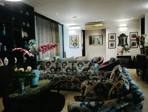 বনানীতে ৩ বেডরুমের ফার্নিশড অ্যাপার্টমেন্ট ভাড়ার জন্য