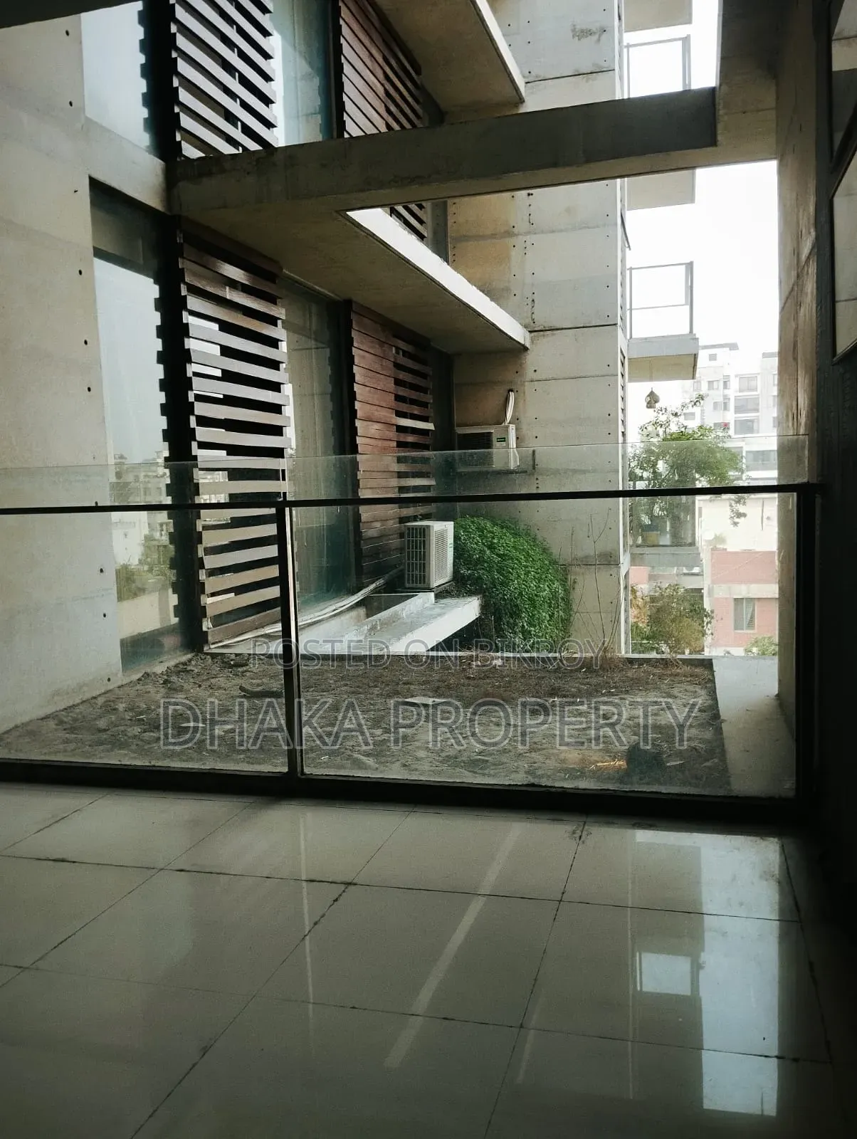 বনানীতে ৩ বেডরুমের ফার্নিশড অ্যাপার্টমেন্ট ভাড়ার জন্য