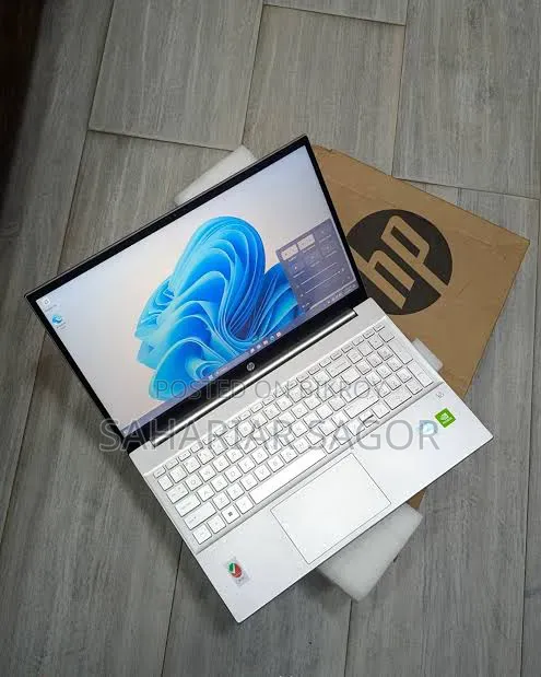 Laptop HP Pavilion 15 8GB AMD Ryzen 5 HDD+SSD 500GB