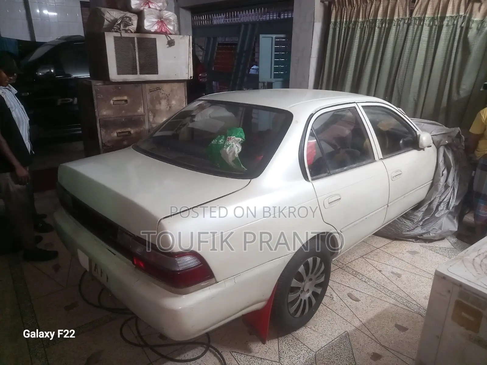 Toyota Corolla 1.3 Sedan 1993 White